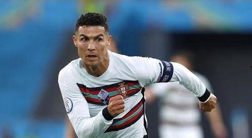 c罗最新爆料,揭秘足球生涯背后的故事与挑战  第2张 c罗最新爆料,揭秘足球生涯背后的故事与挑战  第2张